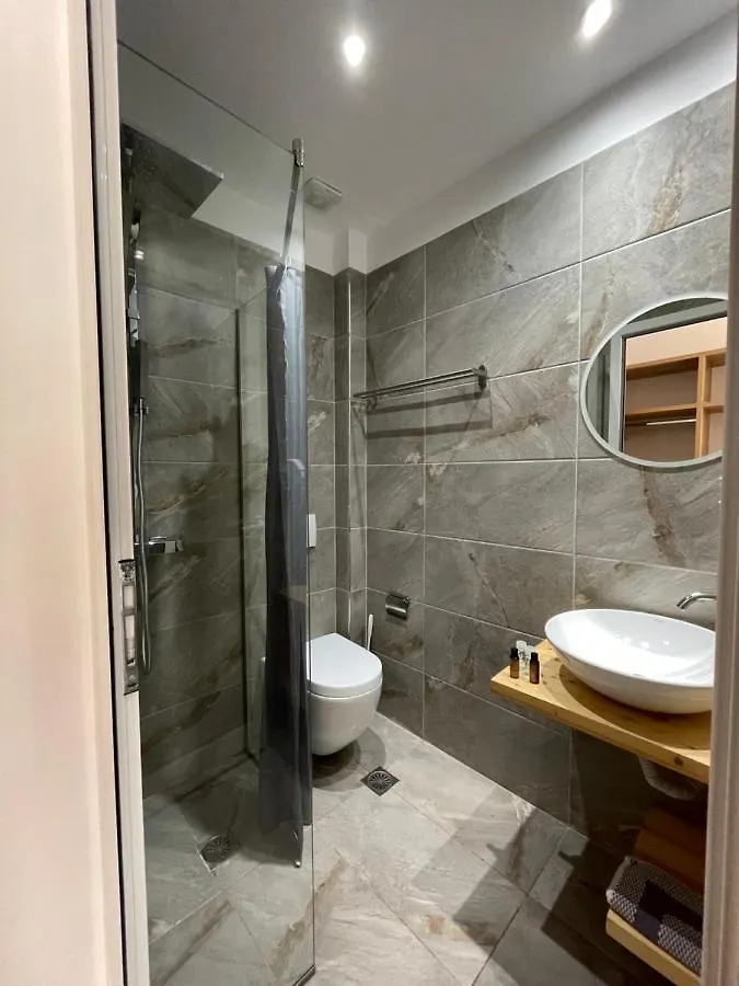 Orchard Retreat Aparthotel Himare 0*,