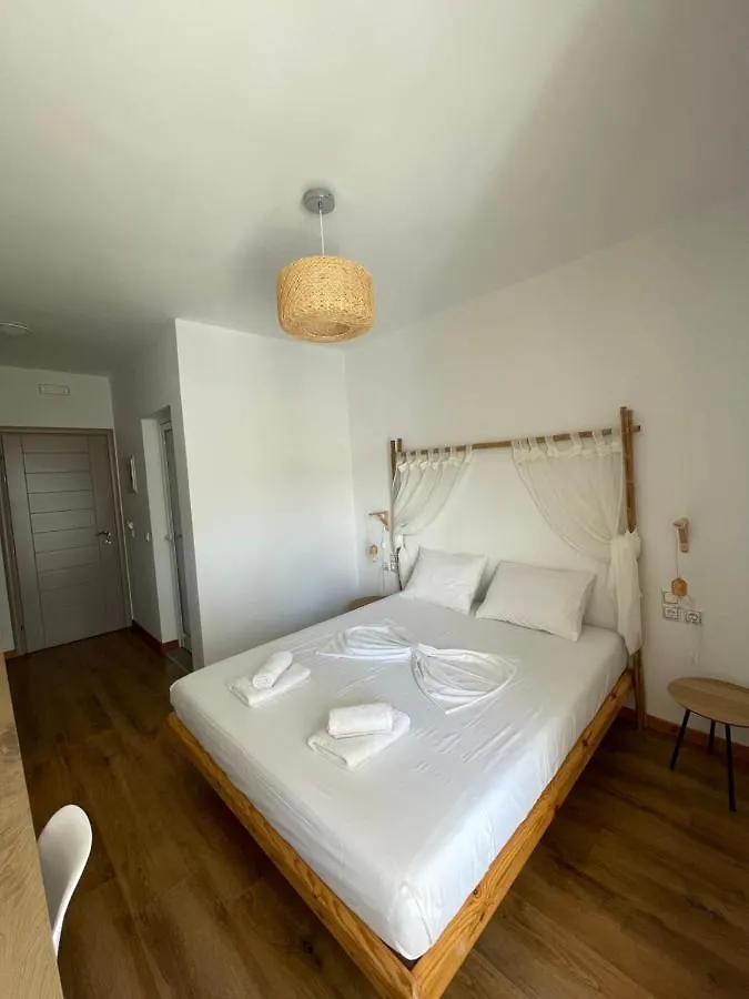 Orchard Retreat Aparthotel Himare Albania