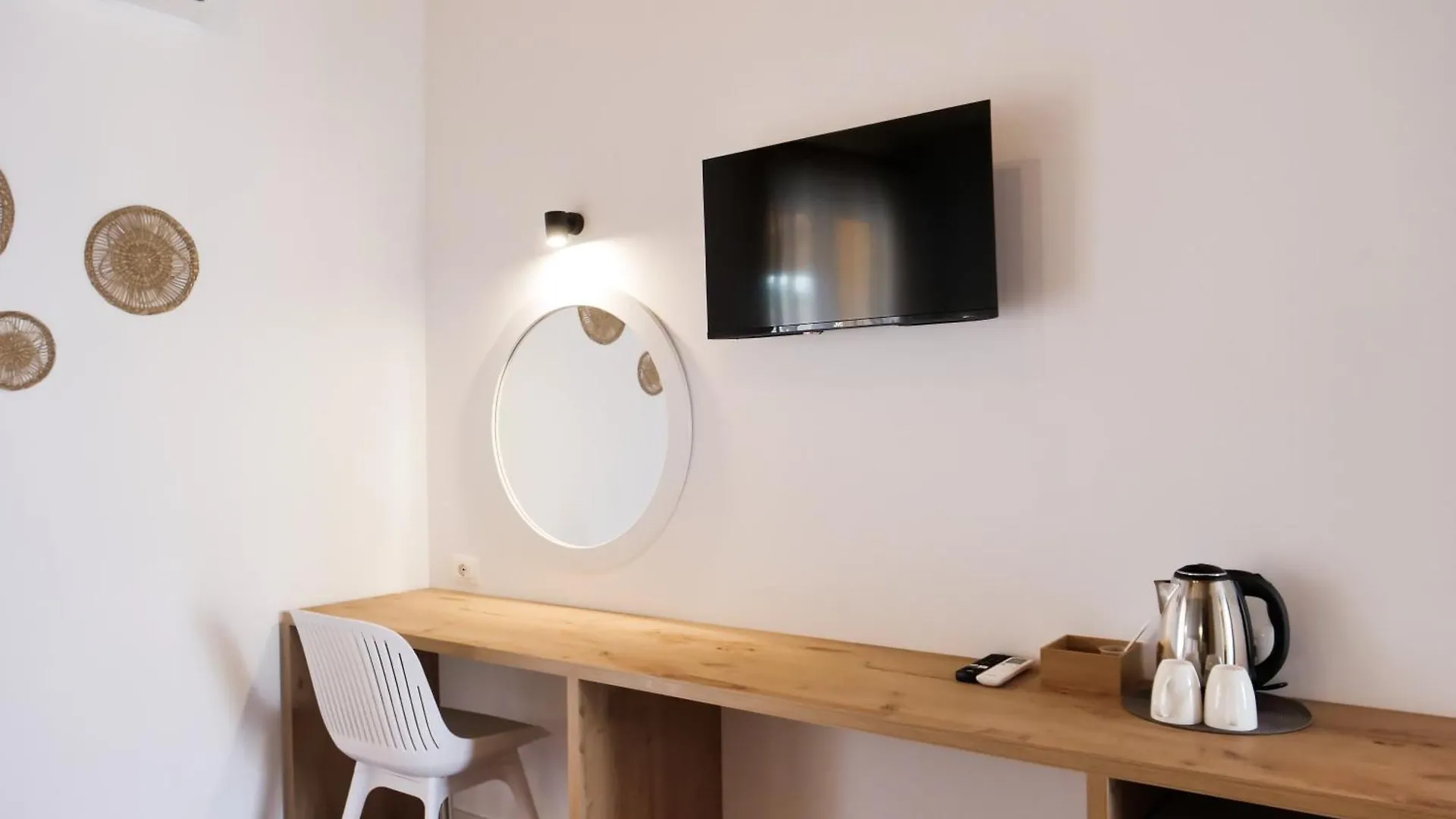 Orchard Retreat Aparthotel Himare Albania